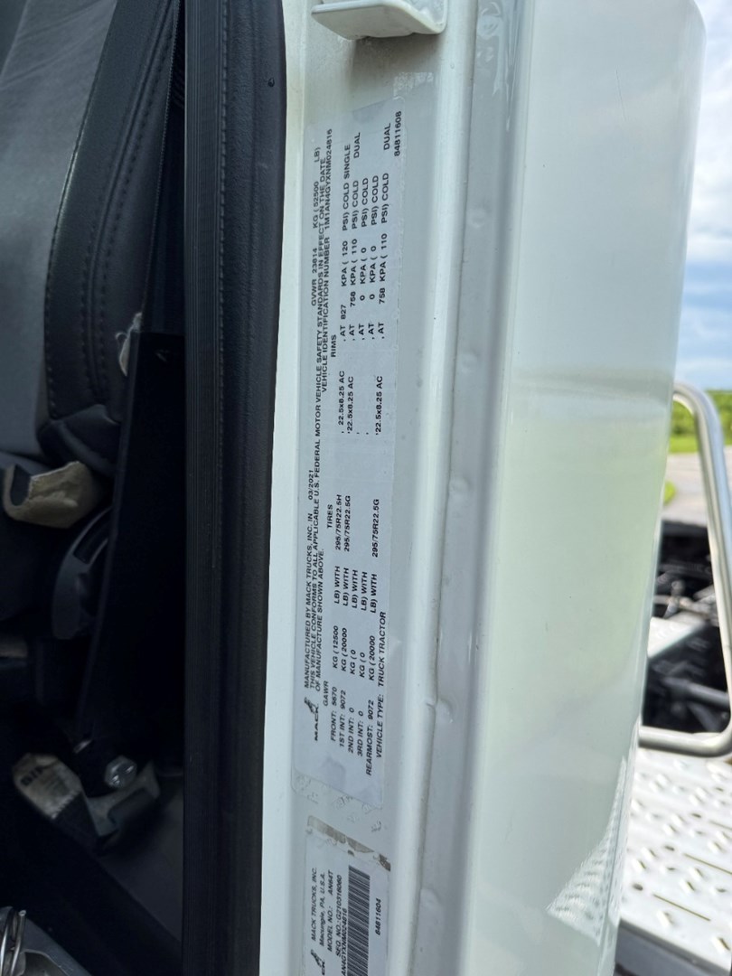 2022 MACK AN64T - USED TRUCKS DAY CAB - image 19